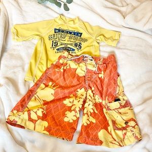 GAP kids swim set.  Set in excellent condition.